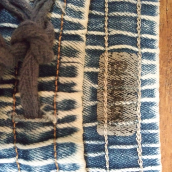 CJ Black Stonewashed Jean - Picture 4 of 5